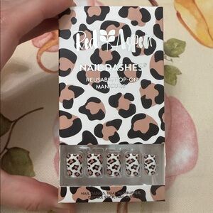 Red Aspen Leopard Print Nail Dashes